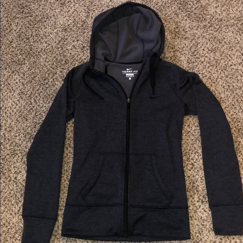 Nike Women’s XS Grey Therma-Fit jacket